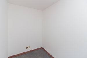Image 35 - 864602