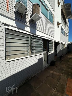 Image 17 - 864609