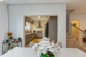 Image 3 - 864619