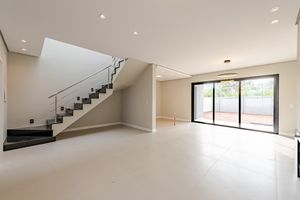 Image 1 - 864665