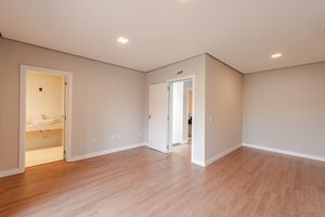 Image 11 - 864665