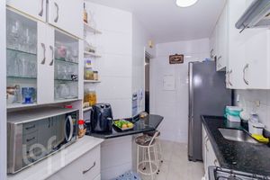 Image 25 - 864676
