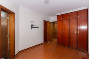 Image 33 - 864680
