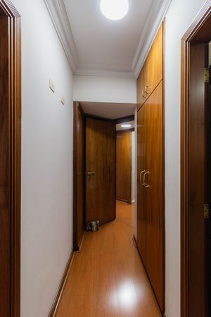 Image 46 - 864680