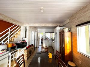 Image 6 - 864681