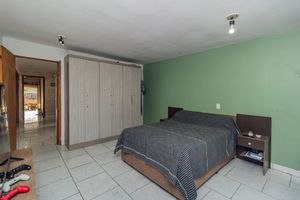 Image 7 - 864699