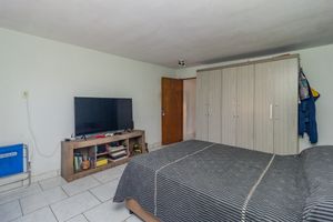Image 8 - 864699