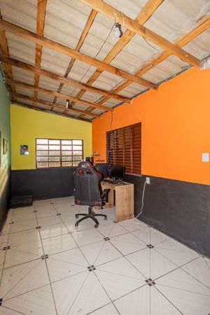 Image 20 - 864699
