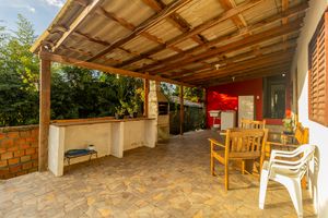 Image 1 - 864699