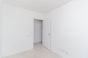 Image 19 - 864732