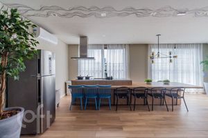 Image 9 - 864737