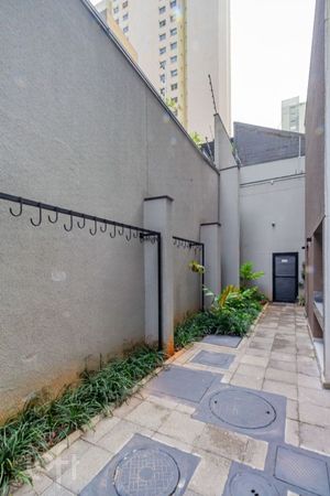 Image 13 - 864737