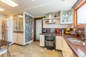 Image 14 - 864752