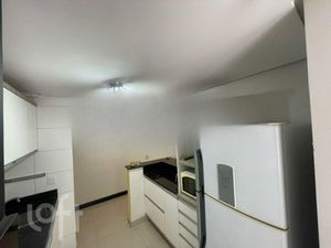 Image 8 - 864807