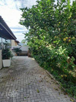 Image 32 - 864819