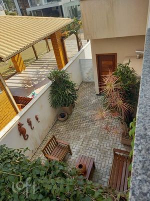 Image 36 - 864819