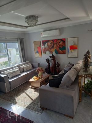 Image 3 - 864819