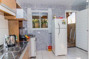 Image 7 - 864834