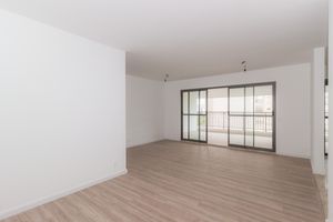 Image 7 - 864836