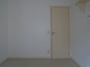 Image 5 - 864877