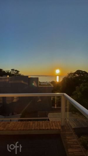 Image 35 - 864921