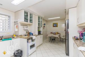 Image 4 - 864983