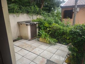 Image 12 - 865003