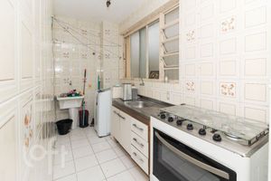Image 1 - 865006