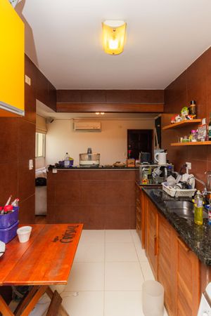 Image 22 - 865017