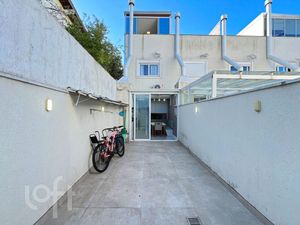 Image 39 - 865030