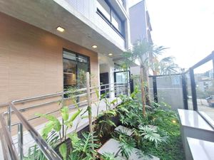 Image 36 - 865039