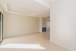 Image 27 - 865055
