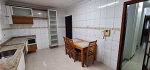 Image 17 - 865090