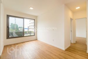 Image 10 - 865119