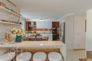 Image 9 - 865161