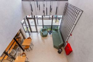 Image 37 - 865204