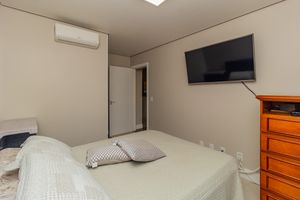 Image 18 - 865216