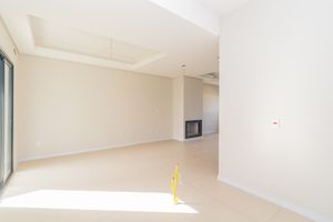 Image 27 - 865273