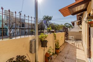 Image 35 - 865302