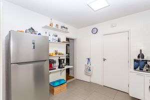 Image 33 - 865356