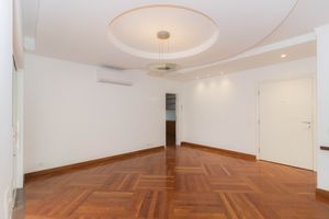 Image 11 - 865390