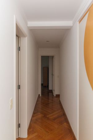 Image 27 - 865390