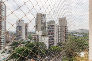 Image 6 - 865390