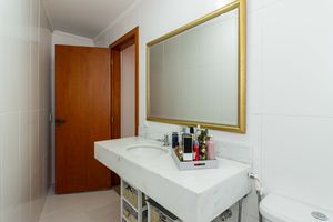 Image 33 - 865417