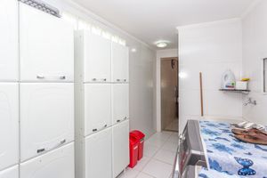 Image 9 - 865417