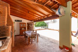 Image 16 - 865417