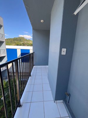 Image 10 - 865422
