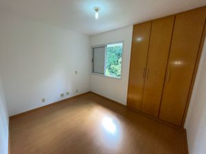 Image 10 - 865502