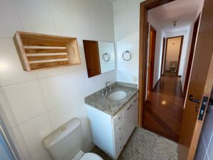 Image 13 - 865502