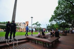 Image 15 - 865517